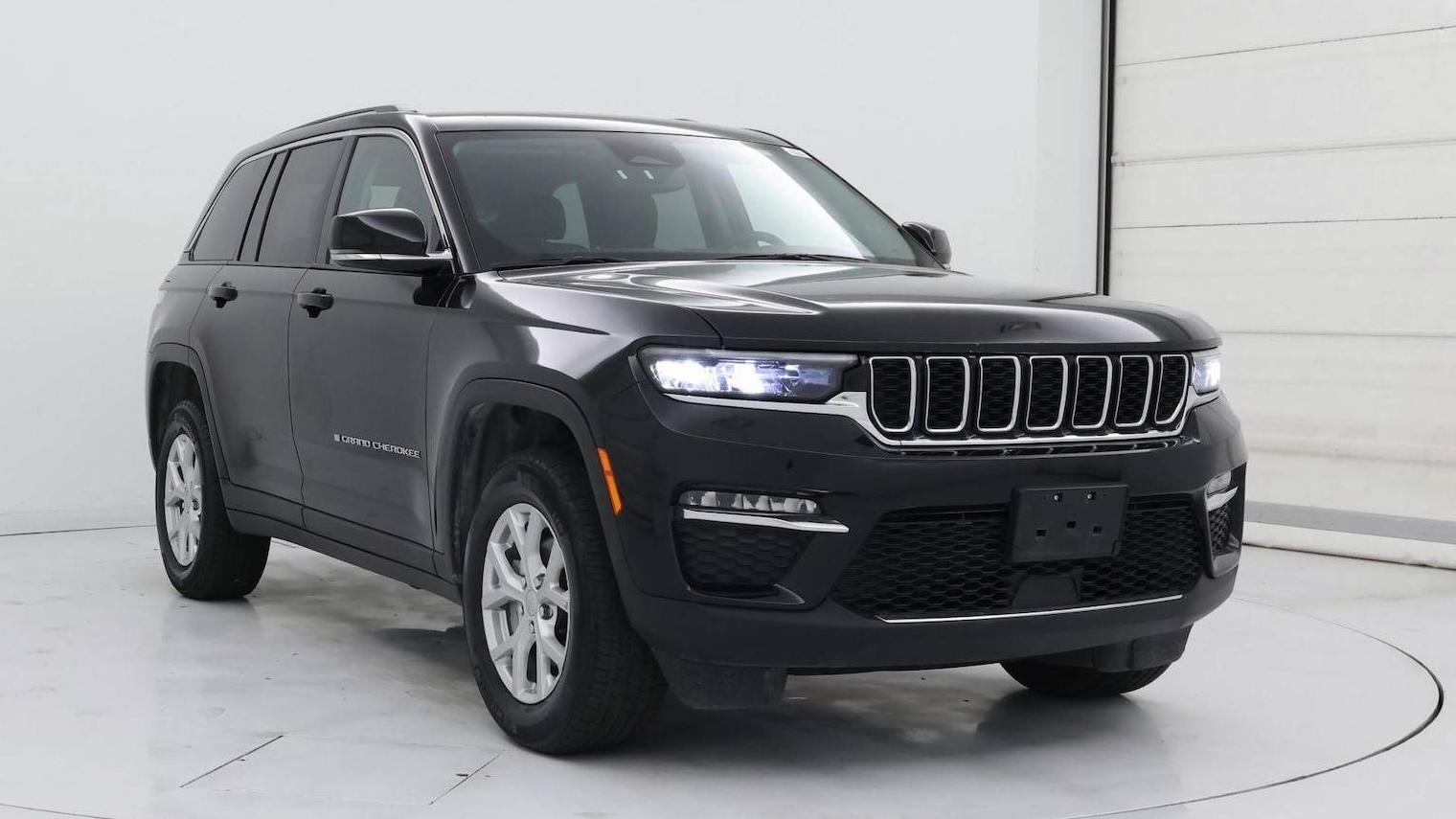 JEEP GRAND CHEROKEE 2023 1C4RJGBG6P8868586 image